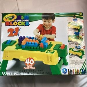 Crayola 2-in-1 Building Blocks Table - Green and Yellow